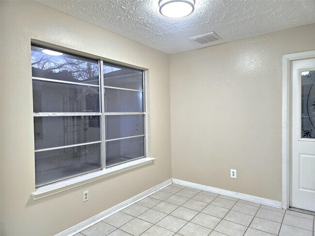 Building Photo - 6402 Barrygate Dr