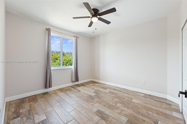 Building Photo - 13117 SW 54th Ct