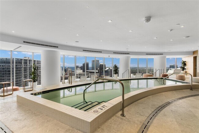 Building Photo - 300 Biscayne Blvd Way