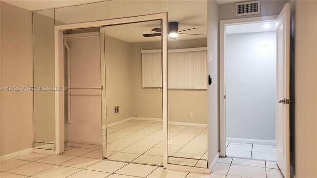 Building Photo - 1940 NE 31st Ct