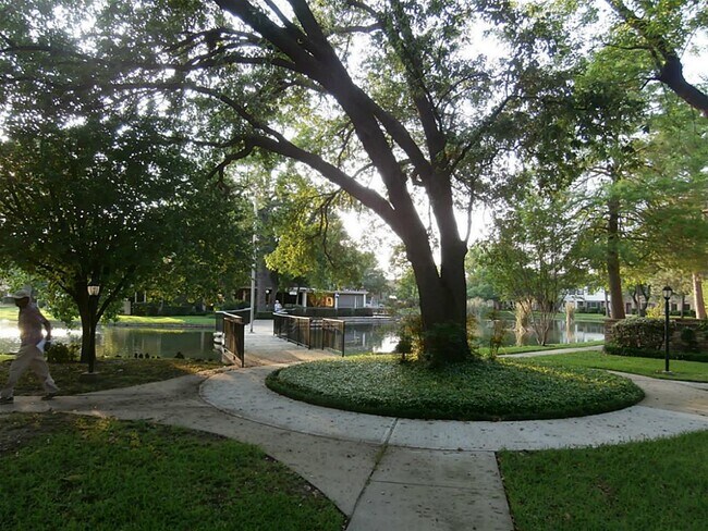 Building Photo - 5800 Lumberdale Rd