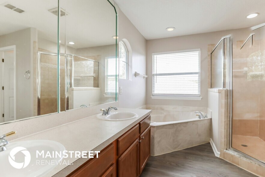 Building Photo - 683 Southland Ln