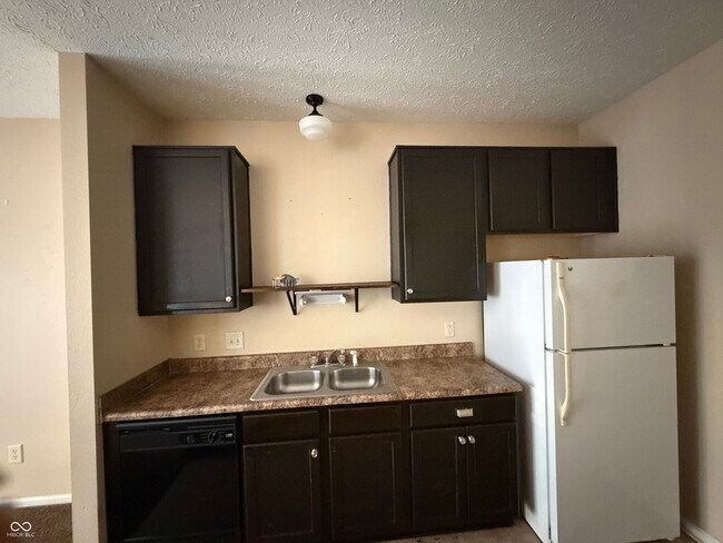 Building Photo - 2424 Boyer Ln