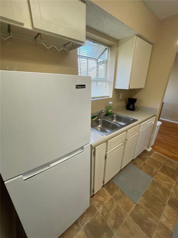 Building Photo - 8756 Mallard Reserve Dr
