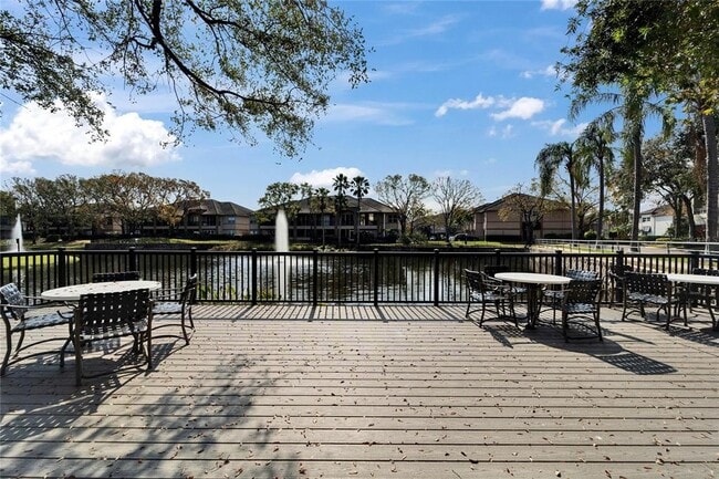 Building Photo - 705 Mainsail Dr