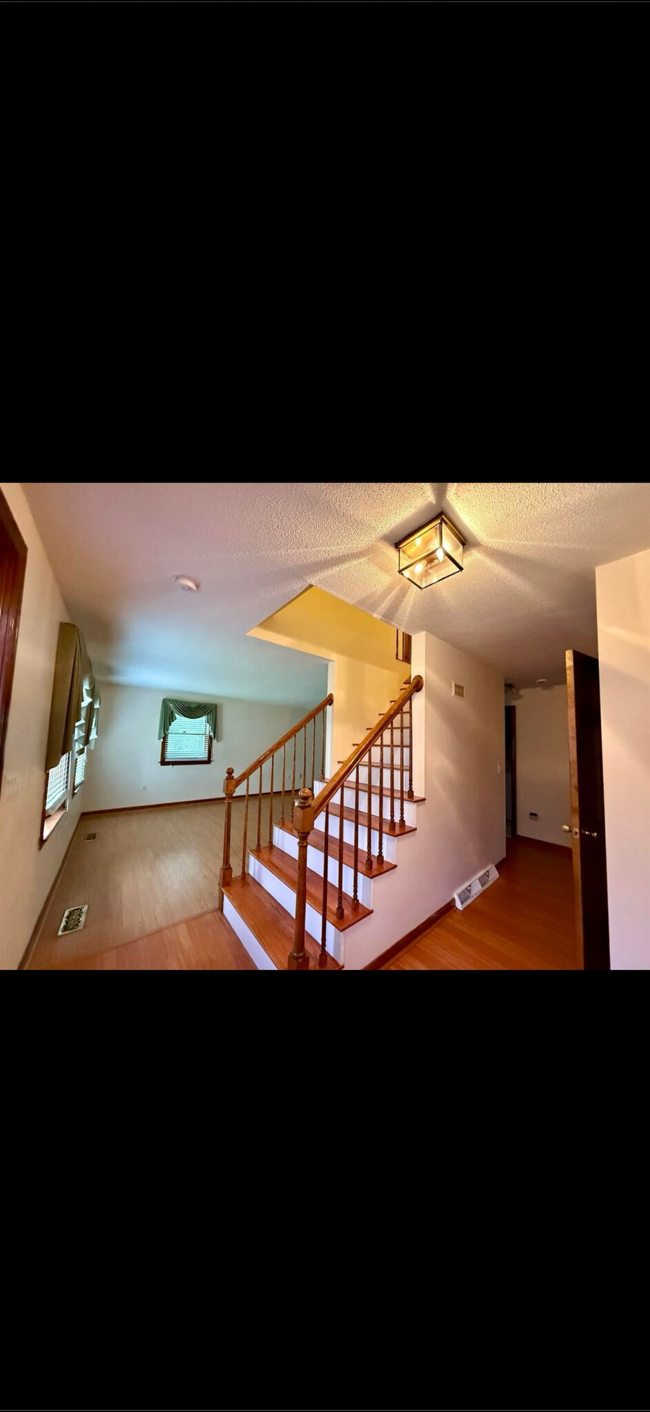 Building Photo - 69 Timberline Dr