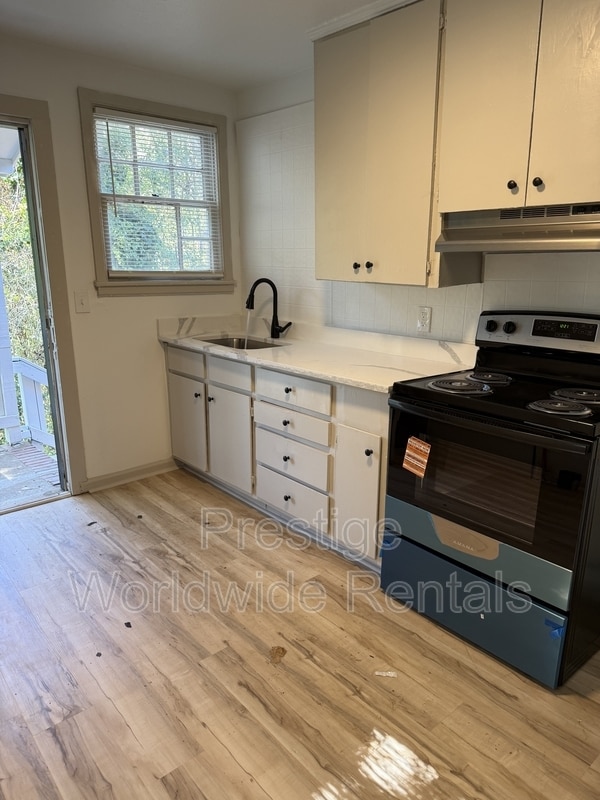 Building Photo - 155 Munson Dr