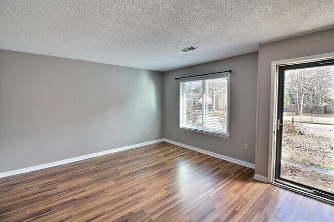 Building Photo - 1153 Verlington Dr