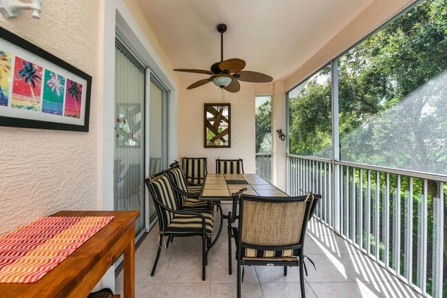 Building Photo - 4228 Central Sarasota Pkwy