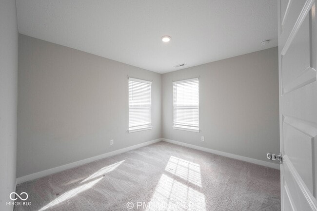 Building Photo - 7278 Zanesville Rd