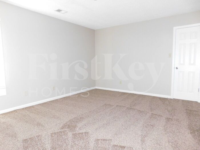 Building Photo - 1846 Dartford Dr