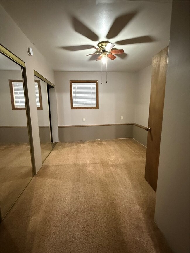 Building Photo - 8653 Reichl Dr