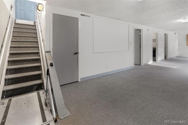 Building Photo - 411 Redwood Dr