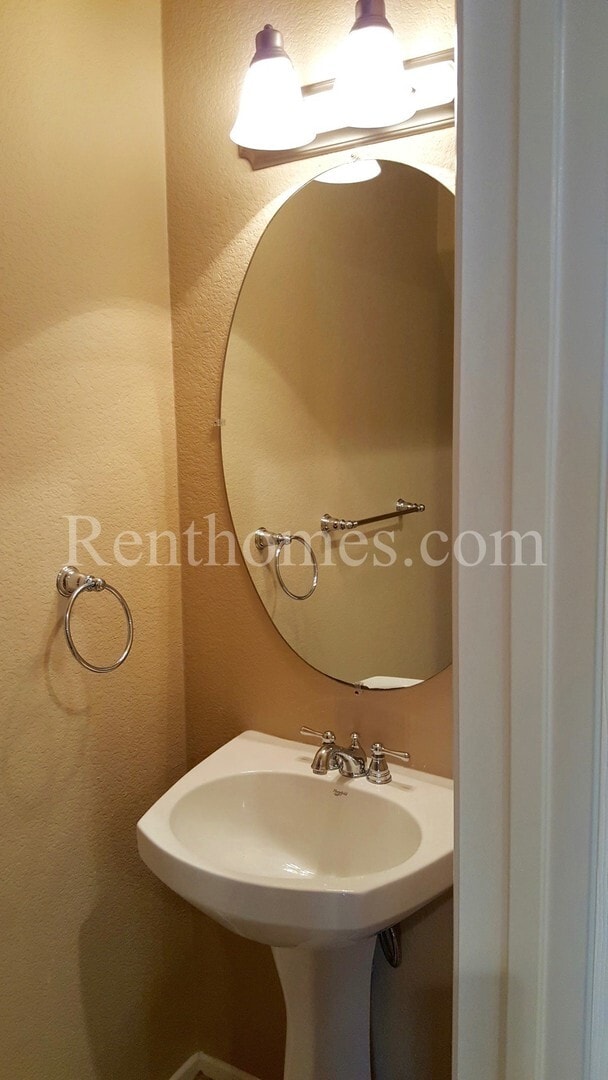 Building Photo - Carmel Valley, 3710 Mykonos Ln #171, AC, Granite Counters, Attached 2 Car Garage, Community Pool,...