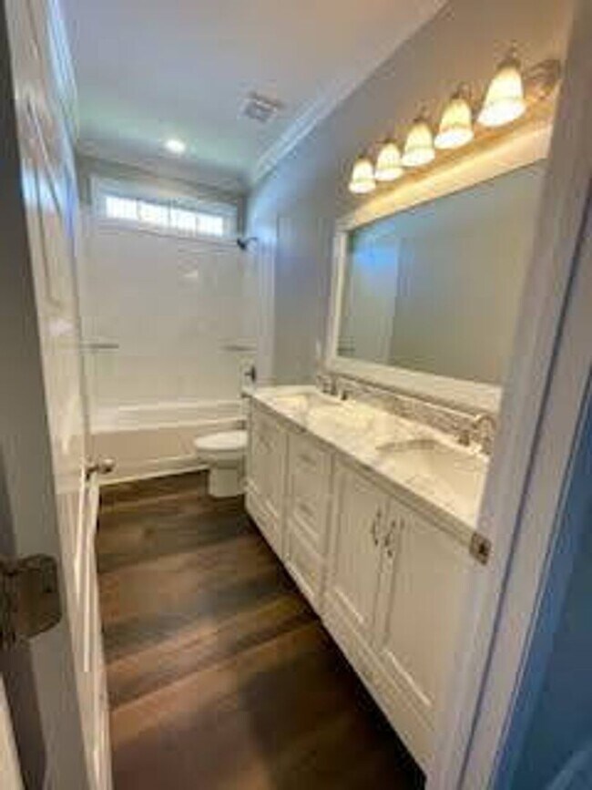Building Photo - Elegant 4-Bedroom Home with Modern Upgrades, Fenced Yard, and Outdoor Living