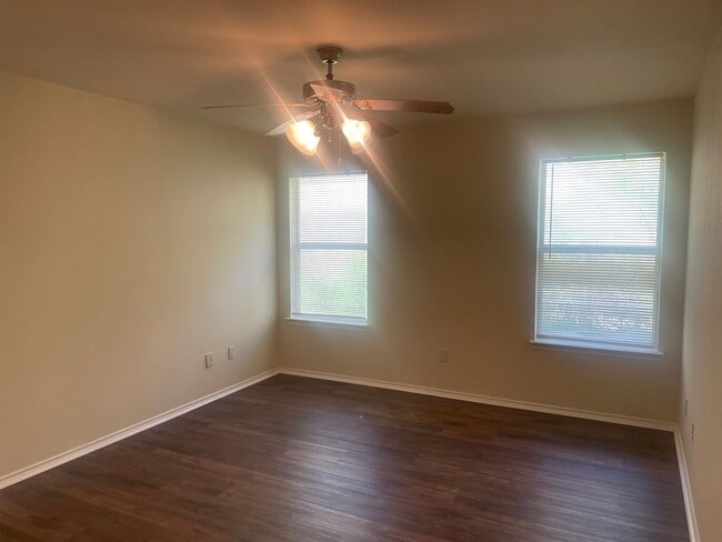 Building Photo - 3 BEDROOM, BELTON ISD