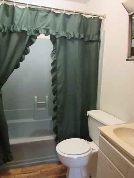 Building Photo - 970 Washington Ave