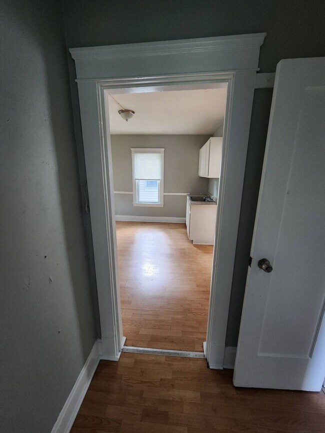 Building Photo - 13302 Ferris Ave