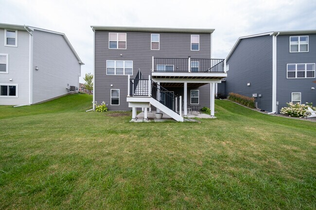 Building Photo - 4849 Stable View Dr