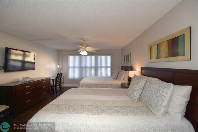 Building Photo - 405 N Ocean Blvd