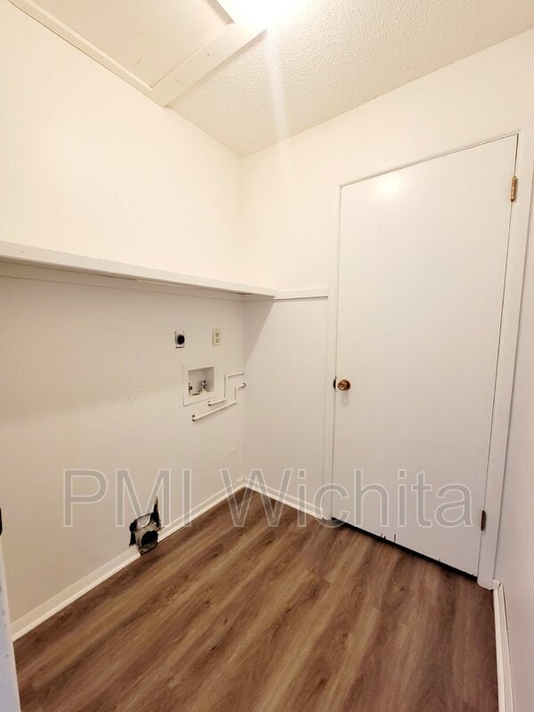 Building Photo - 1508 W Esthner Ave