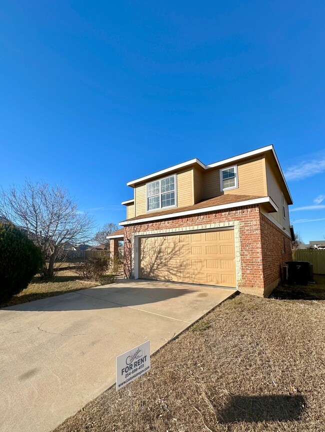 Building Photo - Two story updated home in Killeen Tx