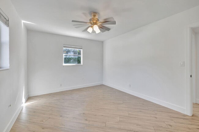 Building Photo - 8704 NW 35th St