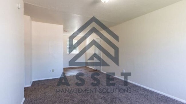 Building Photo - Charming 4-Bedroom Home with Fresh Updates in Midwest City