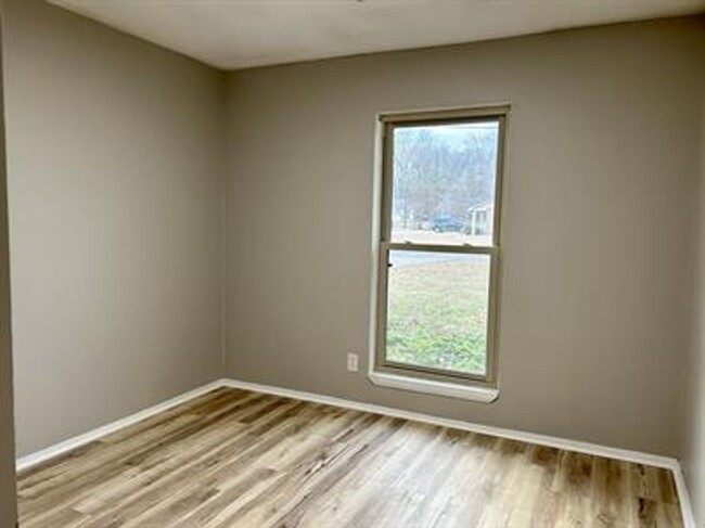 Building Photo - Beautifully Remodeled Home in a Prime Hunt...