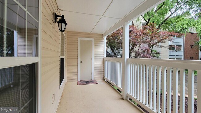 Building Photo - 1504 Lincoln Way