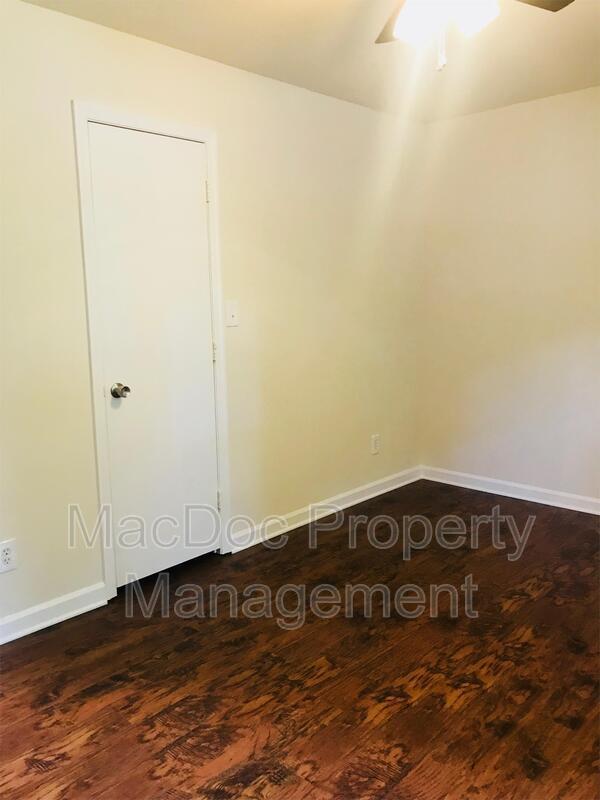 Building Photo - 10813 Heatherwood Dr