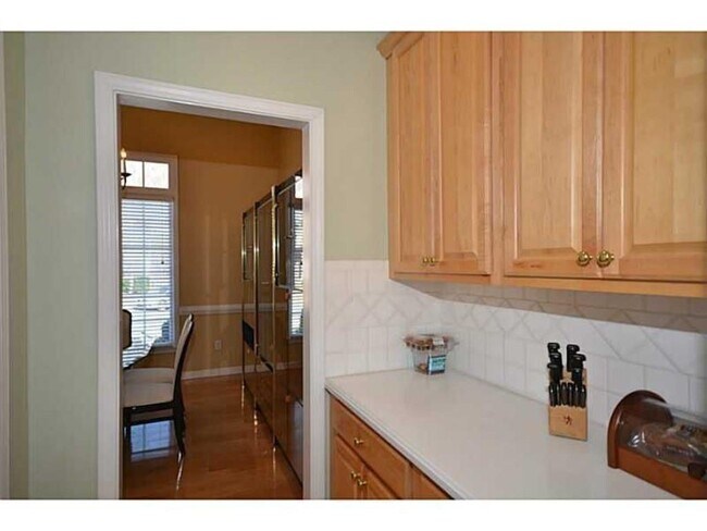 Building Photo - 2803 Stillwater Park Dr NE
