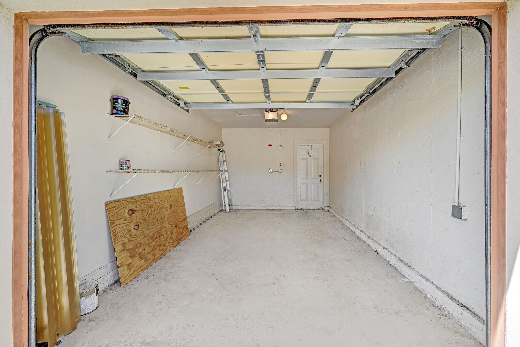 Garage Interior - 1140 Luminary Cir