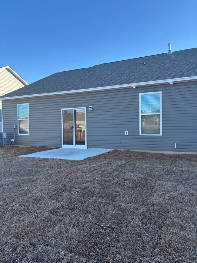 Building Photo - 370 Acorn St