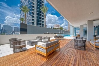 Building Photo - 1600 Post Oak Blvd