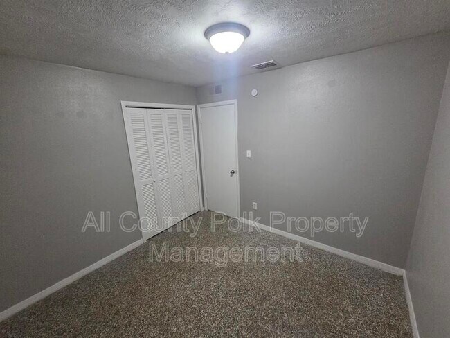 Building Photo - 2807 Hertha Ave