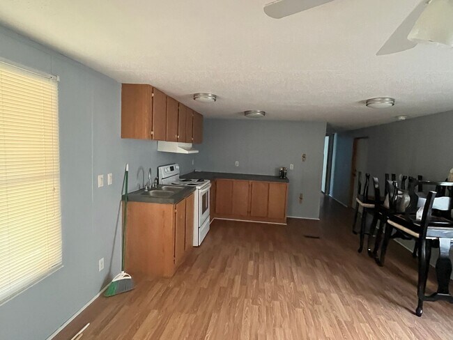 Building Photo - 508 County Rd 20 W