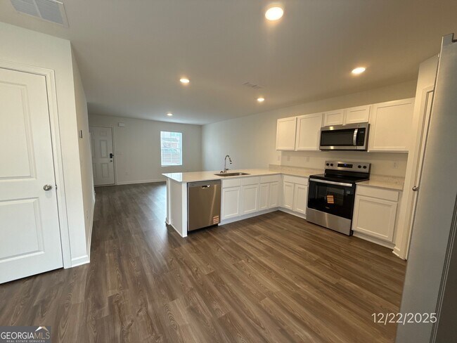 Building Photo - 489 Grand Magnolia St