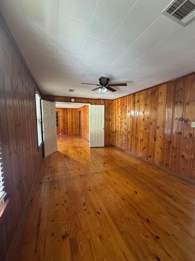 Building Photo - 123 Greenberry Cir