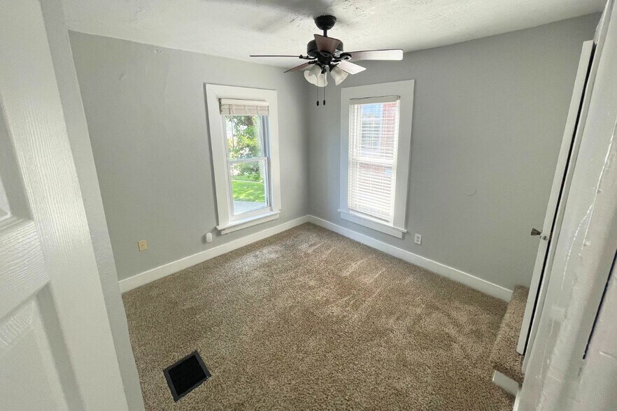 4th Bedroom - 1449 E Long St