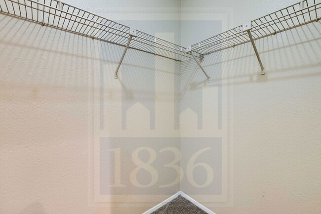 Building Photo - 2905 W Slaughter Ln