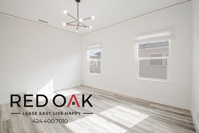 Building Photo - 330 N Genesee Ave