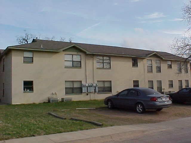 Primary Photo - Elm Place Apartments