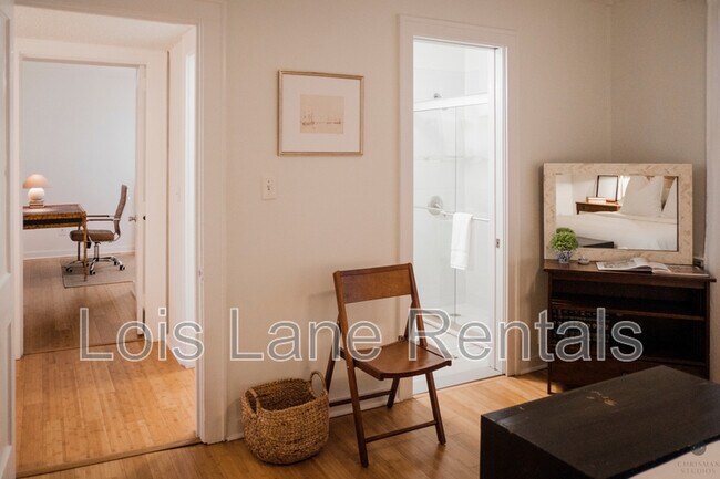 Building Photo - 117 Church St