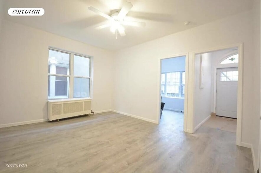 Building Photo - 455 E 96th St