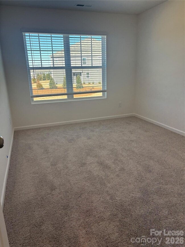 Building Photo - 2012 Highland Park Dr