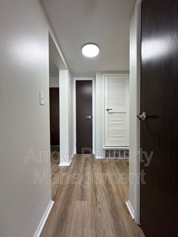 Building Photo - 649 S 18th St