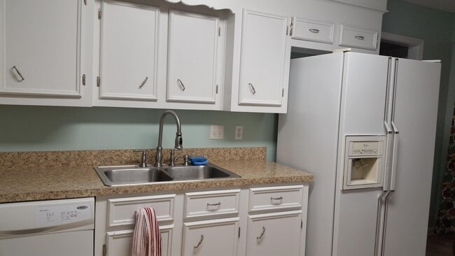 Building Photo - 1200 Black Walnut Ct