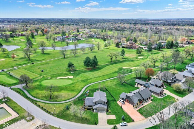 Building Photo - 3037 Golfview Dr