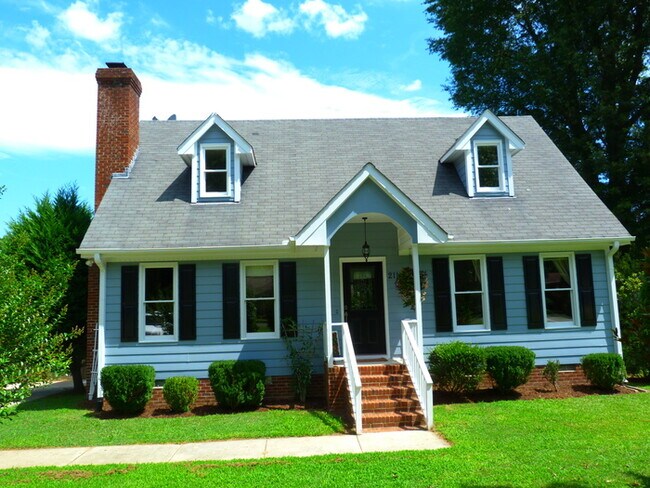 Primary Photo - 211 Sandlewood Dr